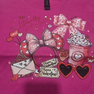 Gildan Pink Tee with Heart and Bow Design